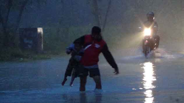 Banjir Rusak Jembatan di Rembang