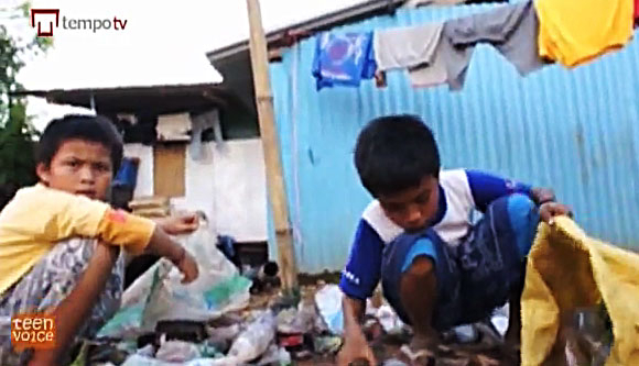 Urip Sekolah Sambil Kerja