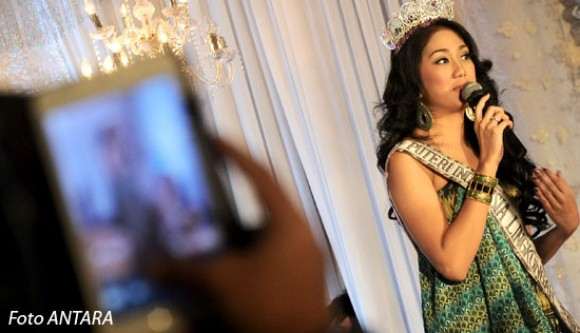 Putri Indonesia Lingkungan 2013: Cantik itu Bisa Jaga Lingkungan