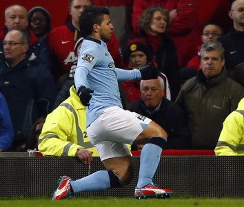 Akhirnya, Aguero Minta Maaf kepada David Luiz