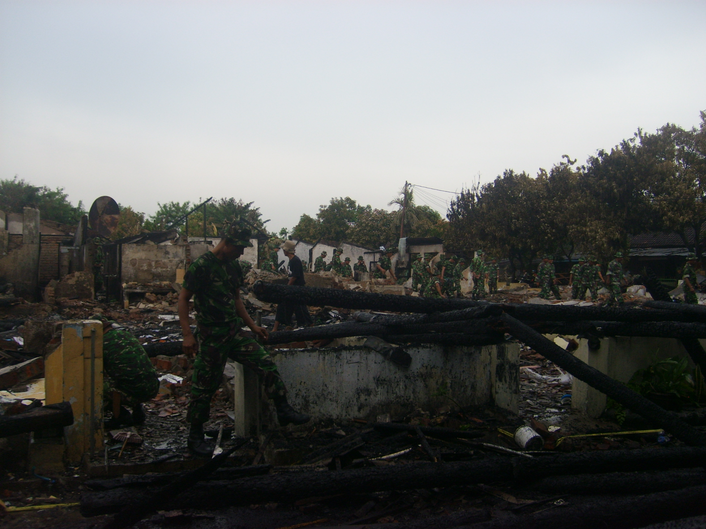 Komplek Perumahan TNI di Cirebon Terbakar