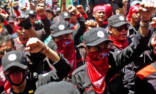 Ribuan Buruh di Medan Gelar Unjuk Rasa