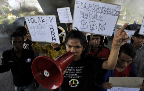 Buruh Tolak Penggolongan Dua Harga BBM