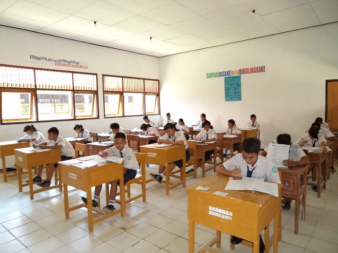 UN SMP Hari Pertama di Rembang Berjalan Lancar