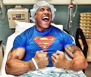 Selesai Operasi, Dwayne Johnson Langsung 