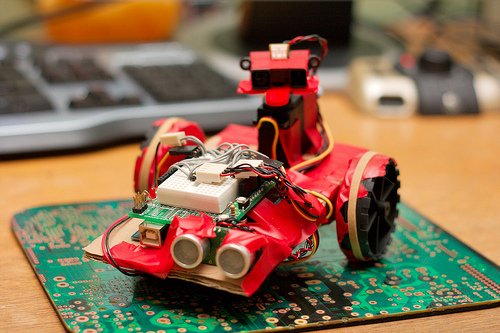 Tim Robot UGM Berjaya di Kompetisi Robot Internasional