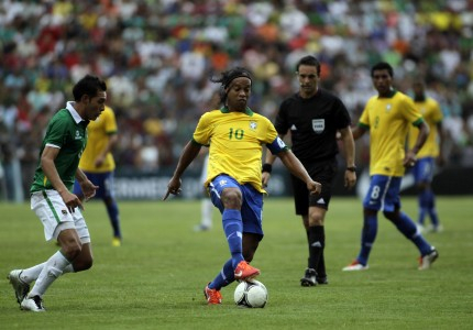 Ronaldinho Pimpin Brasil Hadapi Chile