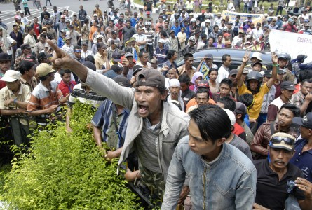 1 Mei, 1 Juta Buruh Turun ke Jalan