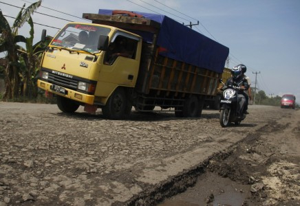Jalur Kaltim Rusak, Pengusaha Rugi Miliaran Rupiah