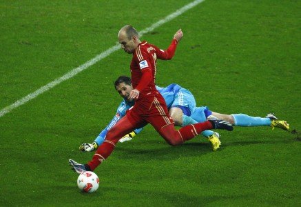 Hamburg Bantah Arsenal Dekati Kiper Rene Adler