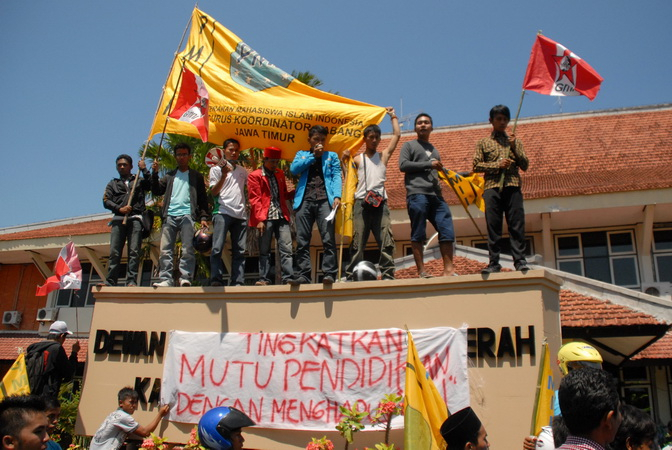 Hardiknas, Mahasiswa Jogja Demo Tolak Liberalisasi Pendidikan