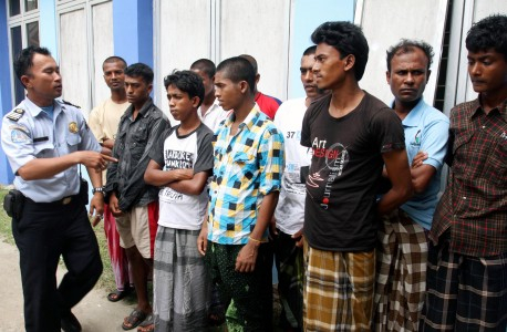 Mencoba Kabur, Imigrasi Aceh Amankan 10 Pengungsi Rohingya
