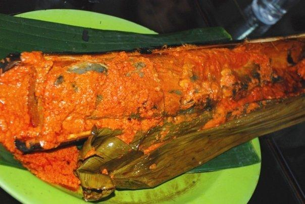 Mencicip Pepes Patin yang Dibungkus Daun Pisang