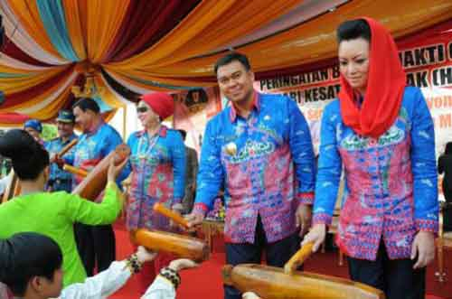 Gubernur Lampung Canangkan Bulan Bakti Gotong Royong