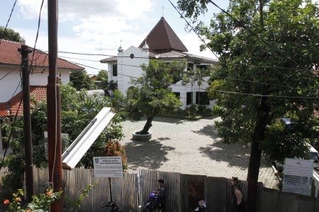 Amnesty Internasional Desak Pemerintah RI Buka Segel Empat Masjid Ahmadiyah