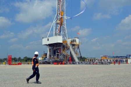 SKK Migas: Indonesia MaSih Butuh Minyak Impor