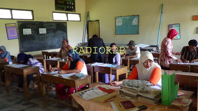 Puluhan Manula di Rembang Ikut Ujian Paket A