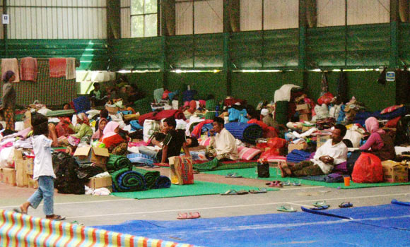 Pemprov Jatim Tangani Bantuan Pengungsi Syiah Sampang