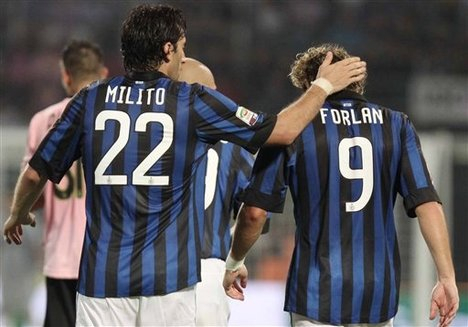 Forlan: Inter Menganggap Saya Seperti Pemain Buangan