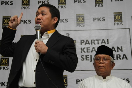 Hilmi Mengaku Pernah Bertemu Ahmad Fathanah