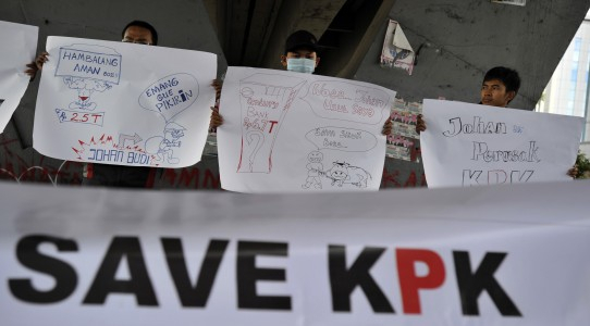 Todung Mulya Lubis: PKS Lemahkan KPK