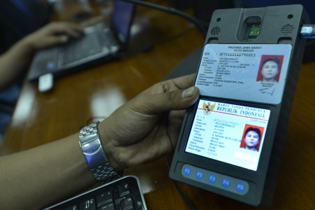 Warga Rembang Nekad Fotocopi E-KTP