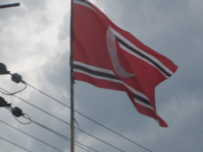 Bendera Bulan Bintang Berkibar di Sejumlah Daerah di Bireuen