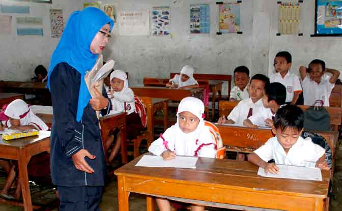 DPRD Medan Desak Pemda Cairkan Dana Sertifikasi Guru