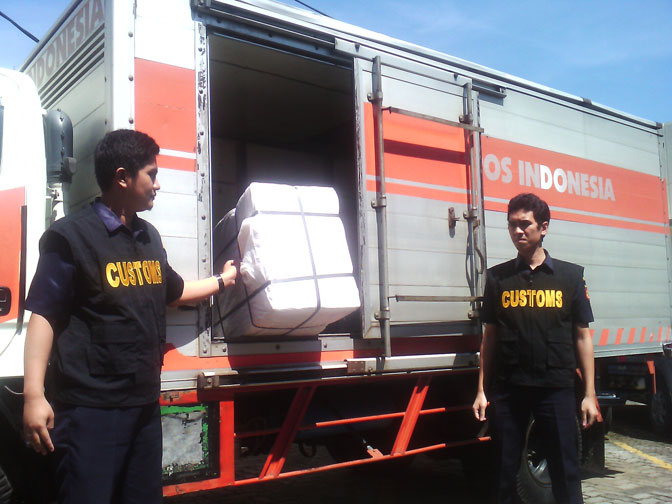 Bea Cukai Jateng Gagalkan Penyelundupan 2 Ton Rokok Ilegal
