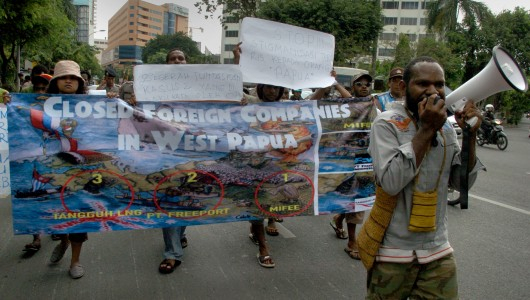 Seribuan Pekerja Freeport Ancam  Blokade Jalan Tambang