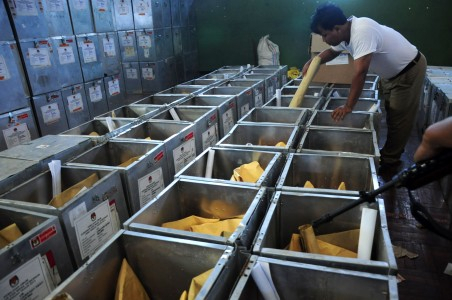 Hari Ini, Logistik Pilgub Jateng Didistribusikan ke Tiap Desa