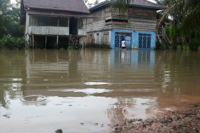 Sudah Sebulan, Pengungsi Banjir Kukar Terus Bertambah