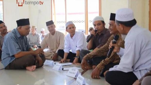 Menggali Adat, Menggapai Keadilan