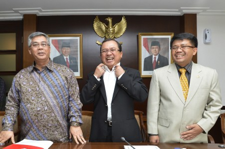 Timwas Century Desak KPK Beberkan Hasil Penyelidikan