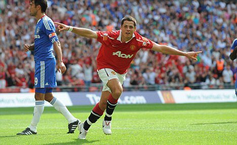 Petinggi Atletico Bahas Pembelian Chicharito