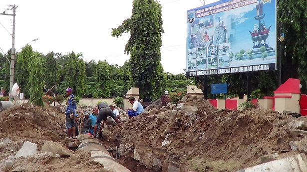 Dinas PU Rembang Perbaiki Drainase di Sekitar Gedung DPRD