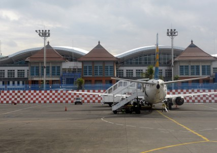 Musim Kemarau Basah Ganggu Transportasi Laut dan Udara
