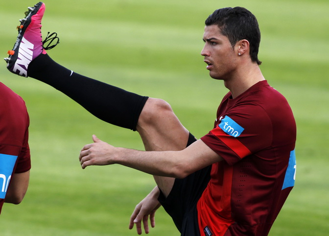 Cristiano Ronaldo Isyaratkan Bakal Hengkang dari Madrid