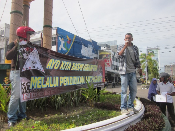 Siswa SeRAK di Bireuen Kampanye Antikorupsi