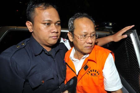 KPK Resmi Tahan Deddy Kusdinar