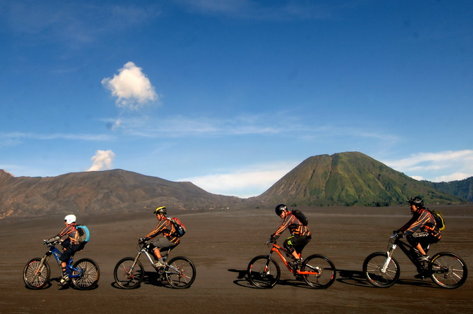 Status Waspada, Warga Dilarang Beraktivitas di Sekitar Gunung Bromo