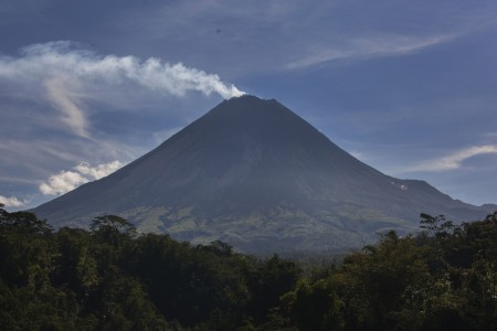 BNPB Waspadai Siklus Empat Tahunan Merapi