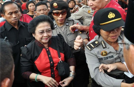 Fraksi PDIP Tolak Pengesahan APBN-P 2013