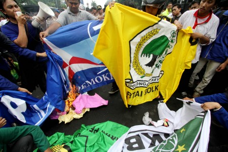 DPR Sahkan RUU APBNP 2013