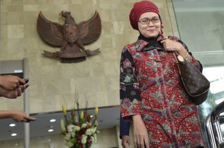 KPK Periksa Sekjend DPR Terkait Suap Impor Sapi