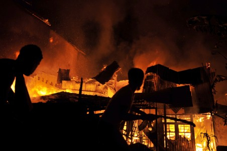 Kantor Bupati Intan Jaya Dibakar Massa