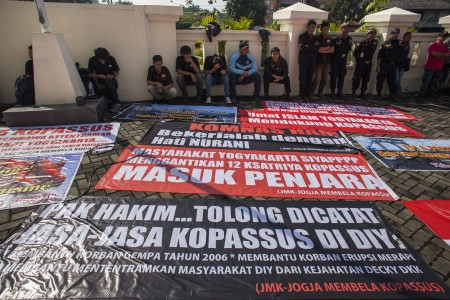 Sidang Kasus Cebongan Diwarnai Aksi Dukungan Kepada Pelaku