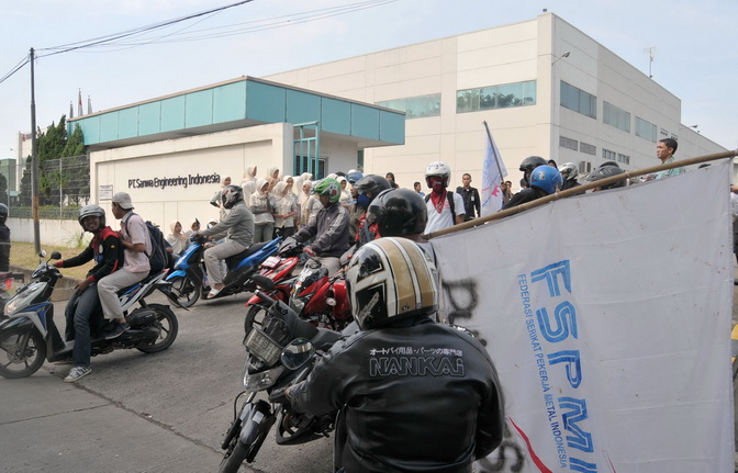 Ratusan Demonstran di Cikarang Akhiri Aksi Unjuk Rasa BBM