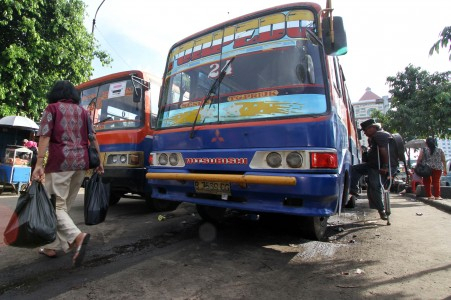 Pemerintah Bisa Ikut  Redam Kenaikan Tarif Angkutan  Umum