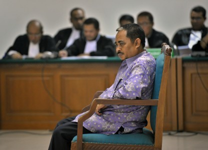 Lutfhi Hasan Ishaaq Keberatan dengan Dakwaan JPU